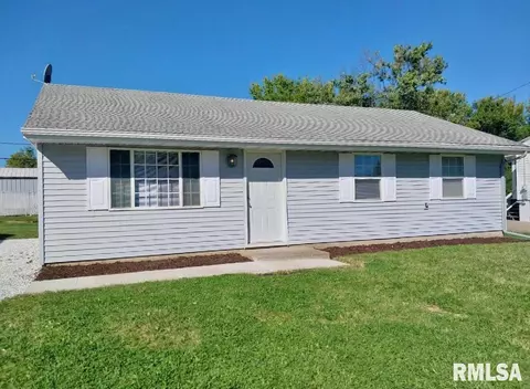 107 Briar Ln, Washington, IL 61571