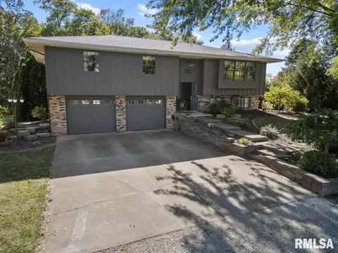 243 Audubon Hills Dr, Metamora, IL 61548