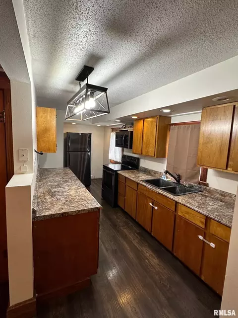 Kitchen - 19785 E 900th St, Sciota, IL 61475 photo 1 of 1