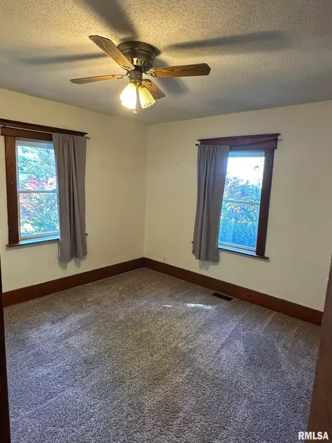 Bedroom - 19785 E 900th St, Sciota, IL 61475 photo 1 of 6