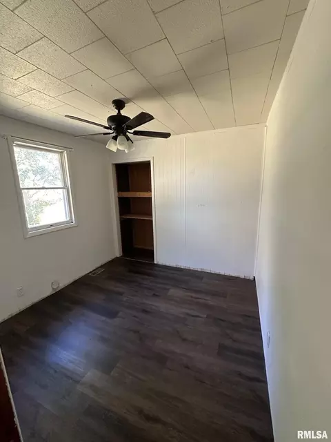 Bedroom - 19785 E 900th St, Sciota, IL 61475 photo 6 of 6