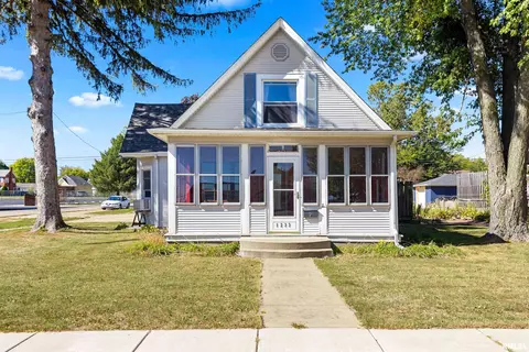 1233 N 5th St, Chillicothe, IL 61523