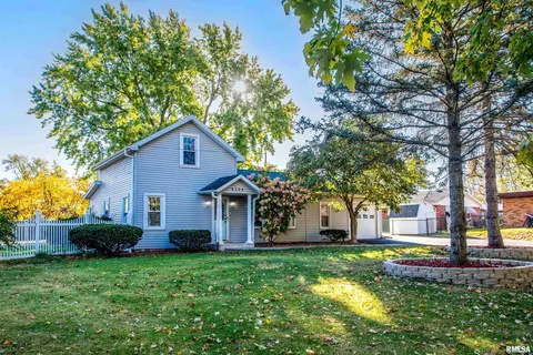 6304 N Sheridan Rd, Peoria, IL 61614