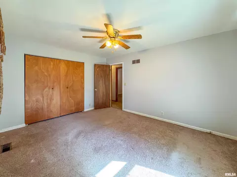 1002 E Gift Ave, Peoria, IL 61603 photo 16