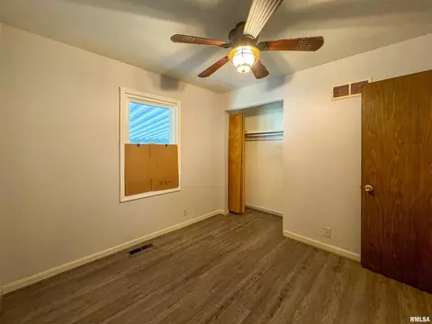 1002 E Gift Ave, Peoria, IL 61603 photo 20