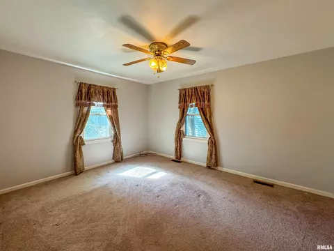 1002 E Gift Ave, Peoria, IL 61603 photo 14