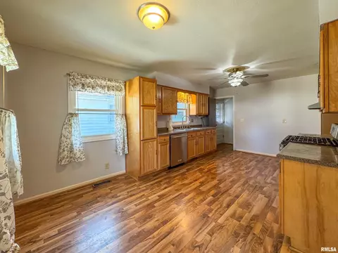 1002 E Gift Ave, Peoria, IL 61603 photo 11