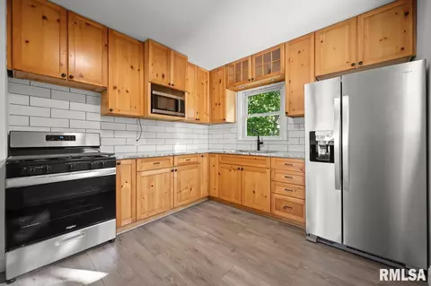 620 Spring St, Washington, IL 61571 photo 8