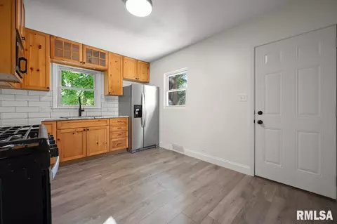 620 Spring St, Washington, IL 61571 photo 7