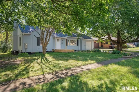 620 Spring St, Washington, IL 61571 photo 2