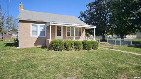 416 E Polk St, Cuba, IL 61427 photo 4