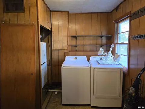 Other - 285 Iris Ct, Canton, IL 61520 photo 7 of 11