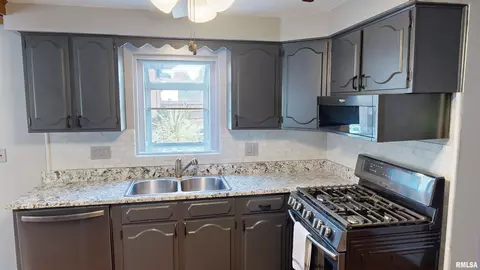 704 Devonshire Rd, Washington, IL 61571 photo 18