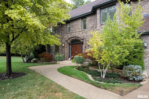 709 W Townes Ct, Peoria, IL 61615