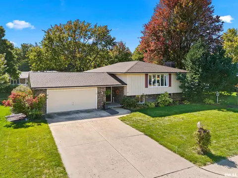 34 Timberlane Dr, Morton, IL 61550