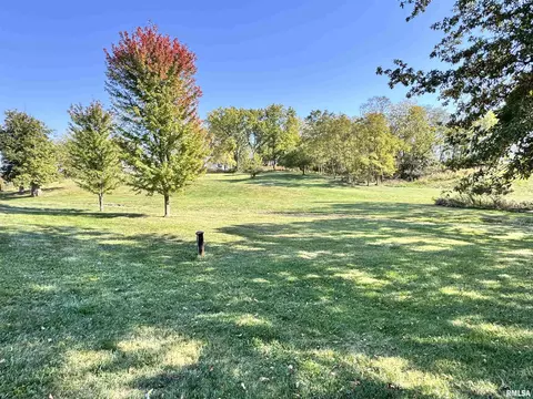 16473 Emperor Rd, Macomb, IL 61455 photo 3