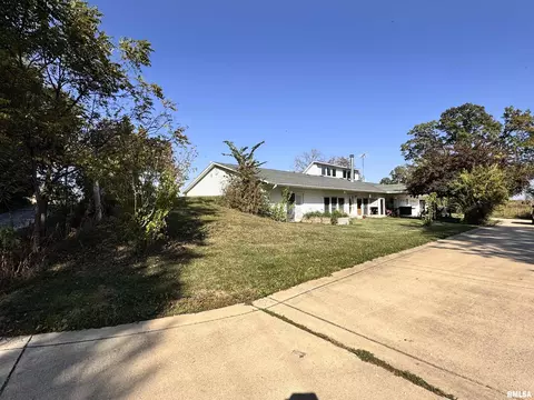 16473 Emperor Rd, Macomb, IL 61455 photo 2