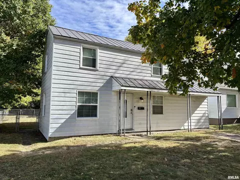2322 N Gale Ave, Peoria, IL 61604