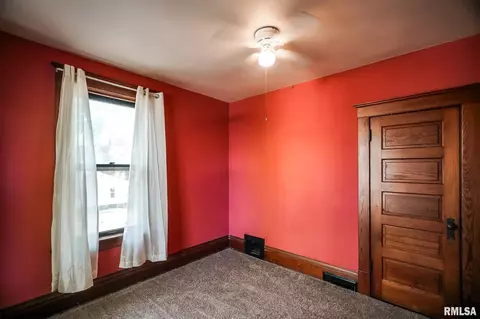Bedroom - 601 Edward St, Henry, IL 61537 photo 4 of 14