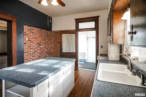 Kitchen - 601 Edward St, Henry, IL 61537 photo 2 of 7