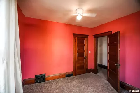 Bedroom - 601 Edward St, Henry, IL 61537 photo 5 of 14