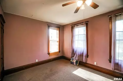 Bedroom - 601 Edward St, Henry, IL 61537 photo 11 of 14
