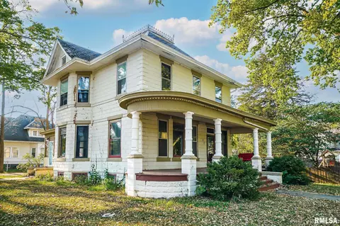 Exterior - 601 Edward St, Henry, IL 61537 photo 2 of 20