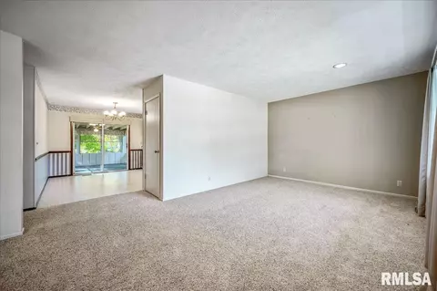 119 Chestnut Dr, Morton, IL 61550 photo 6