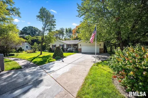 119 Chestnut Dr, Morton, IL 61550 photo 4