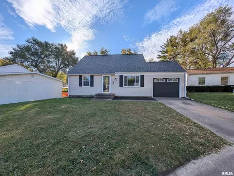 3 Briarcliff Ct, Pekin, IL 61554 photo 4