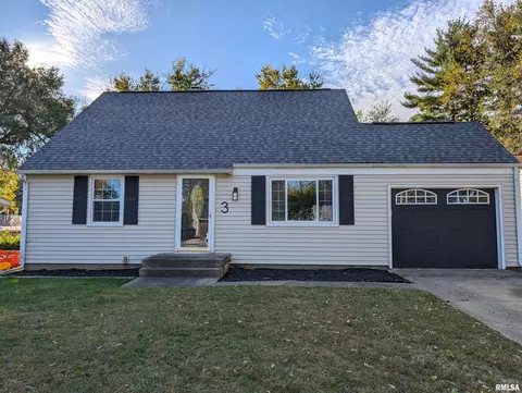 3 Briarcliff Ct, Pekin, IL 61554 photo 3