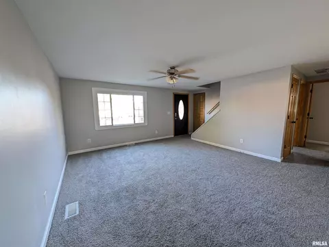 3 Briarcliff Ct, Pekin, IL 61554 photo 10