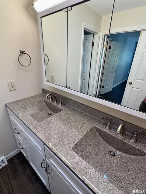 65 N Yorktown Rd, Macomb, IL 61455 photo 33