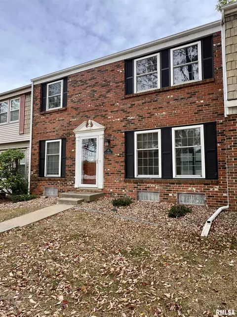 65 N Yorktown Rd, Macomb, IL 61455