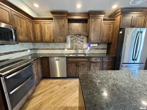65 N Yorktown Rd, Macomb, IL 61455 photo 17