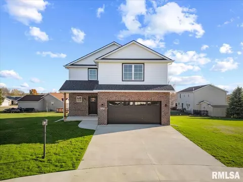 1510 Clover Leaf Ln, Metamora, IL 61548