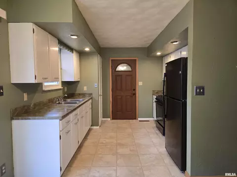 435 Dean Ct, Canton, IL 61520 photo 15
