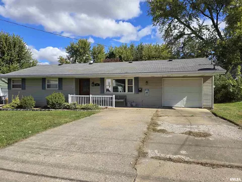 435 Dean Ct, Canton, IL 61520 photo 3