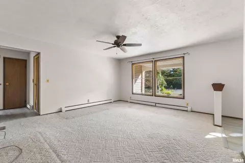9227 S Terry Rd, Mapleton, IL 61547 photo 7