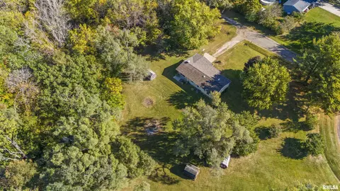 9227 S Terry Rd, Mapleton, IL 61547 photo 4