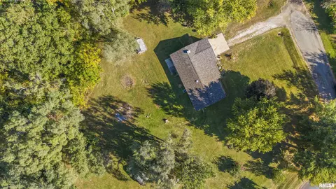 9227 S Terry Rd, Mapleton, IL 61547 photo 3