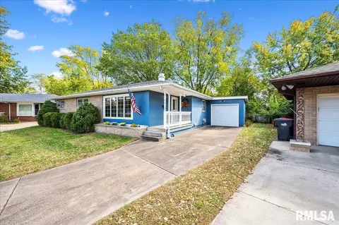 1112 S 18th St, Pekin, IL 61554