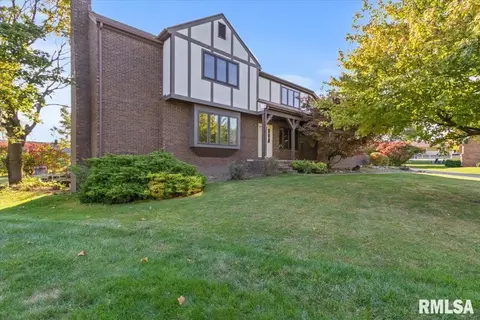 121 Knollaire Ct, Metamora, IL 61548