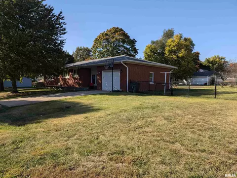 501 E 7th St, Delavan, IL 61734 photo 7
