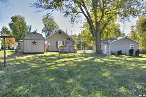 1022 E Oak St, Macomb, IL 61455 photo 22