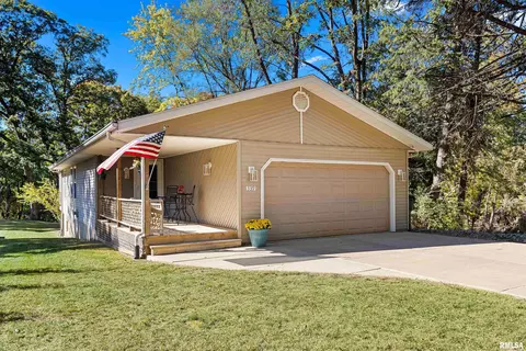 339 Park Ave, East Peoria, IL 61611