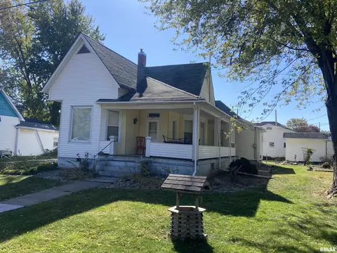 208 E Church St, Astoria, IL 61501