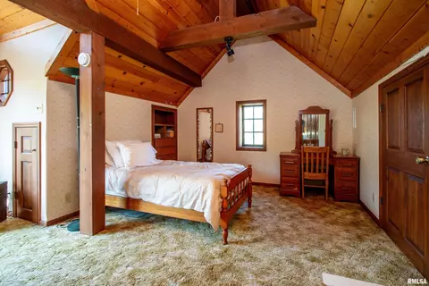 Bedroom - 201 N Kickapoo Ter, Peoria, IL 61604 photo 8 of 13