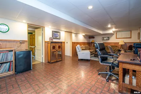Other - 201 N Kickapoo Ter, Peoria, IL 61604 photo 6 of 12