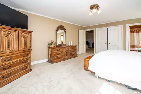 Bedroom - 201 N Kickapoo Ter, Peoria, IL 61604 photo 2 of 13